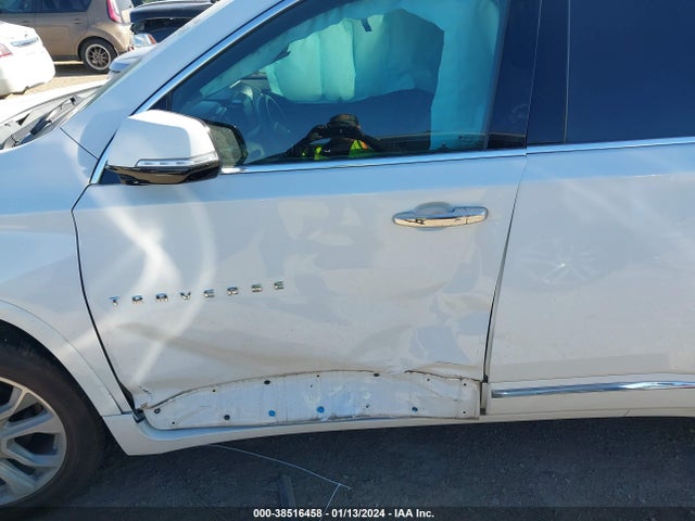 Chevrolet Traverse Premier 2018 1GNERKKW6JJ243677 Image 6