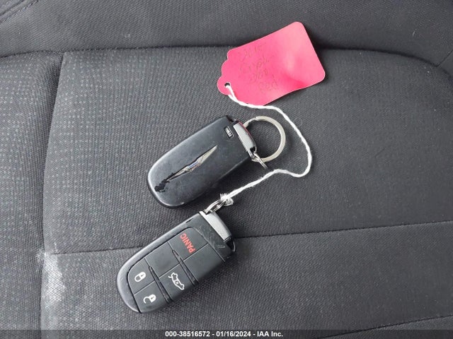 Chrysler 200 Limited 2015 1C3CCCAB6FN698913 Image 11