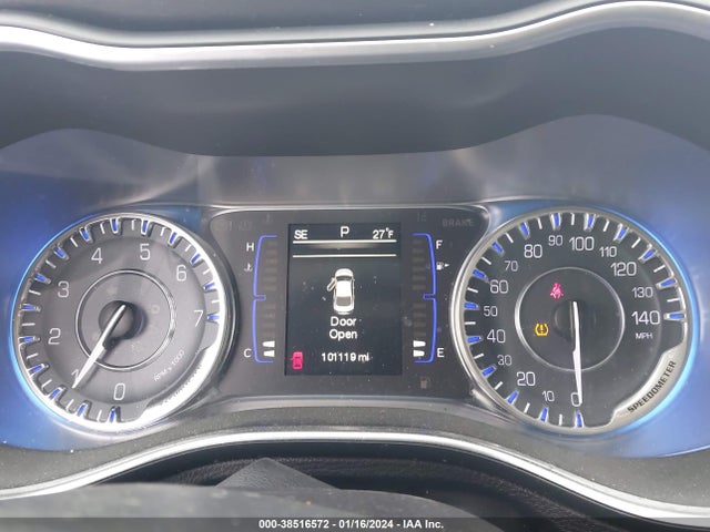 Chrysler 200 Limited 2015 1C3CCCAB6FN698913 Image 7