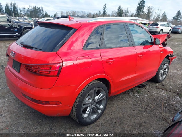 WA1BCCFS8JR017596 Audi Q3 2.0t Premium/2.0t Sport Premium