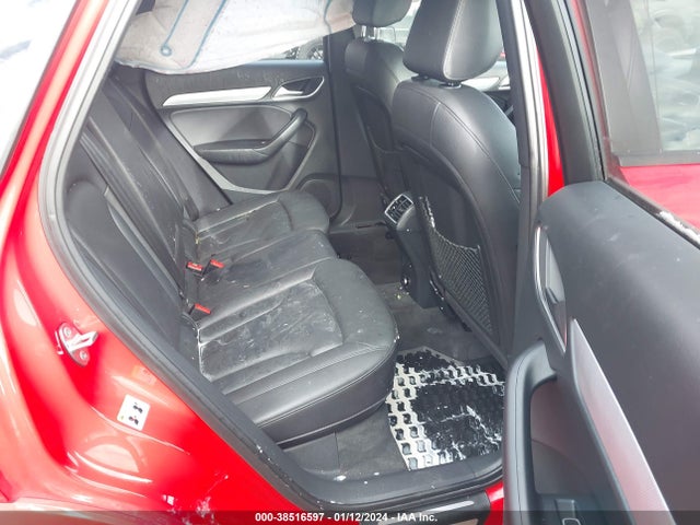 WA1BCCFS8JR017596 Audi Q3 2.0t Premium/2.0t Sport Premium