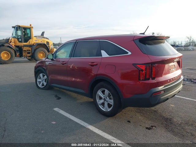 KIA SORENTO LX 2022 5XYRG4LC1NG159014 Image 3