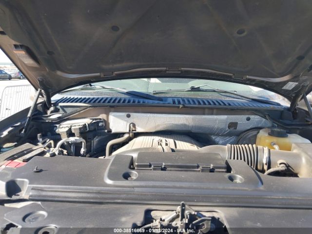 5LMJJ2HTXFEJ02244 Lincoln Navigator