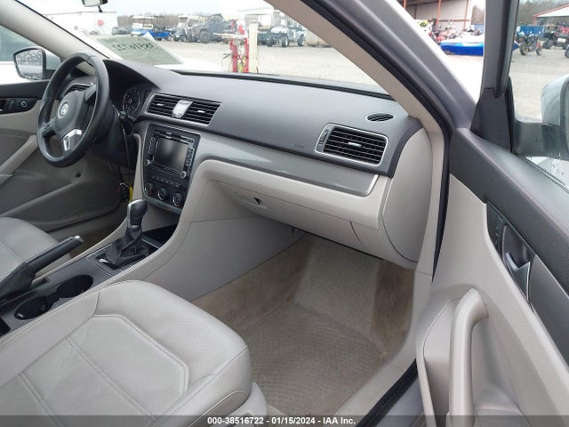 1VWAT7A38FC096395 Volkswagen Passat 1.8t Limited Edition
