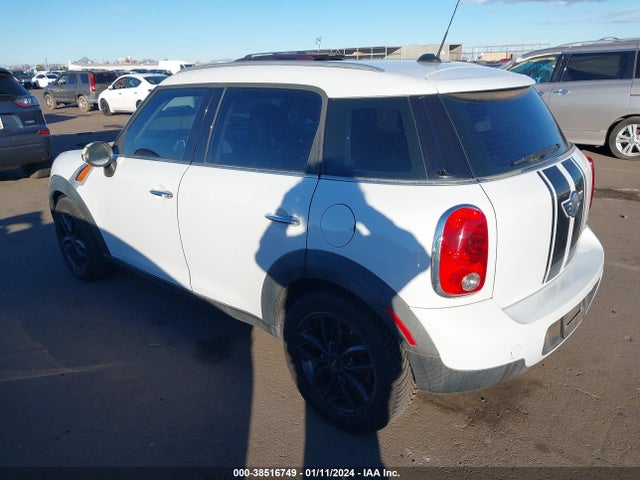 2011 MINI COOPER COUNTRYMAN WMWZB3C58BWH95034 Photo 2