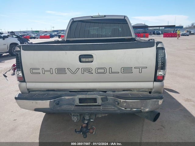 2005 CHEVROLET SILVERADO 2500HD WORK TRUCK VIN: 1GCHK23UX5F906247