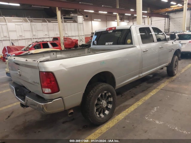 RAM 2500 Tradesman  4x4 8' Box 2018 3C6UR5HL9JG420542 Image 4