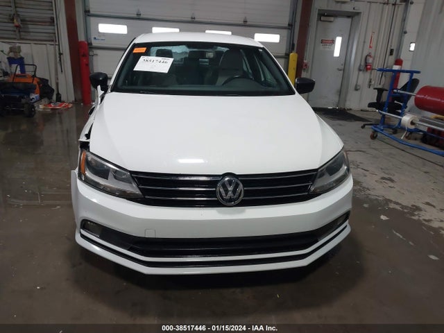 3VWD17AJ1GM412835 Volkswagen Jetta 1.8t Sport
