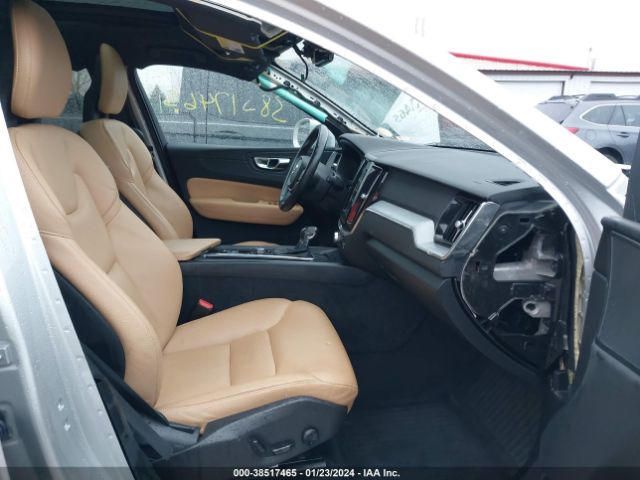 LYV102RK4JB117623 Volvo Xc60 T5 Momentum