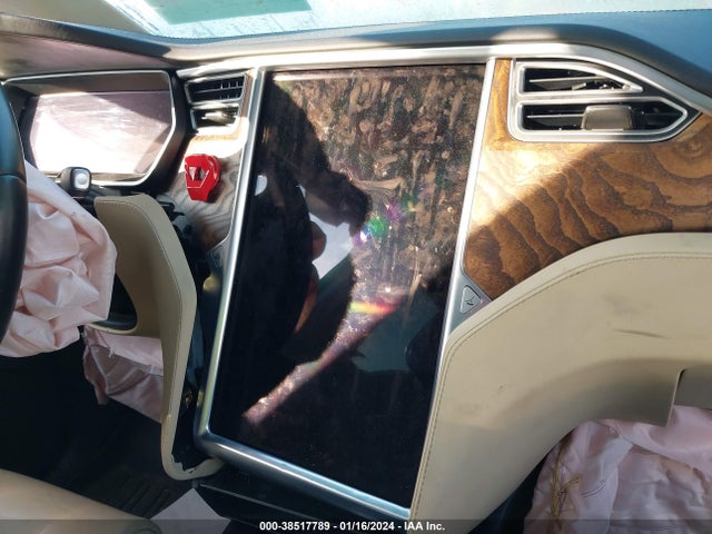 Tesla Model X 60d/70d/75d/90d 2016 5YJXCAE23GF031244 Image 15