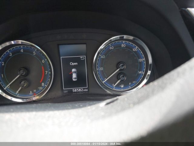 2T1BURHE1KC221889 Toyota COROLLA SE