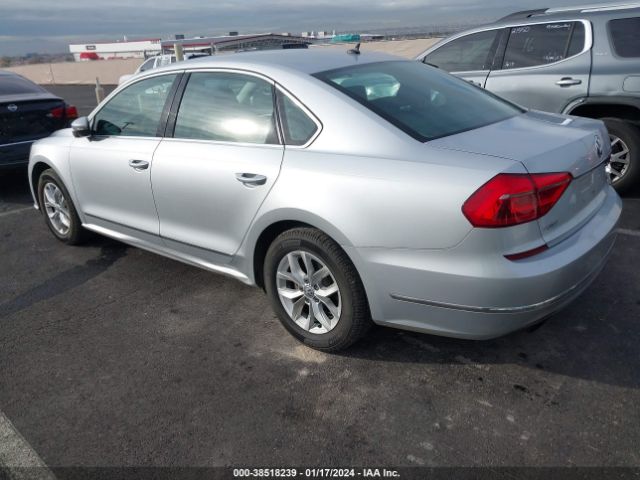 1VWAT7A34GC055537 Volkswagen Passat 1.8t S