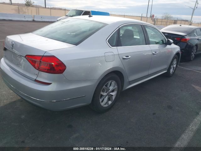 1VWAT7A34GC055537 Volkswagen Passat 1.8t S