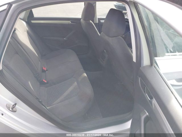 1VWAT7A34GC055537 Volkswagen Passat 1.8t S