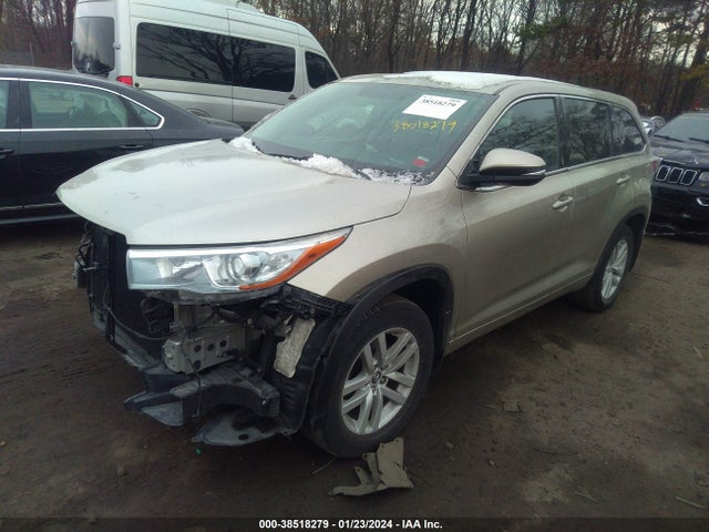 Toyota Highlander Le V6 2016 5TDBKRFH5GS294216 Image 2