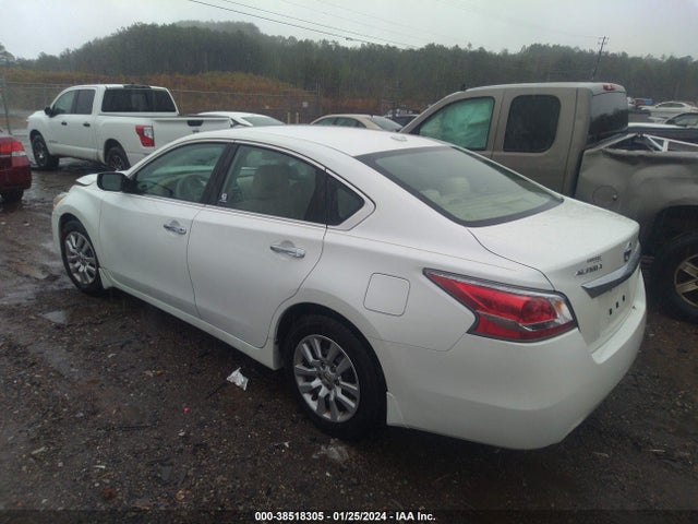 Nissan Altima 2.5 S 2015 1N4AL3AP7FC240636 Image 3