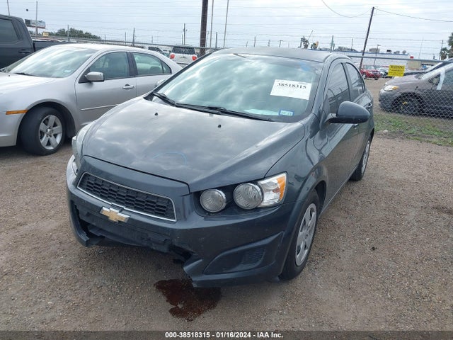 Chevrolet Sonic Ls Auto 2016 1G1JA5SH8G4108704 Image 2