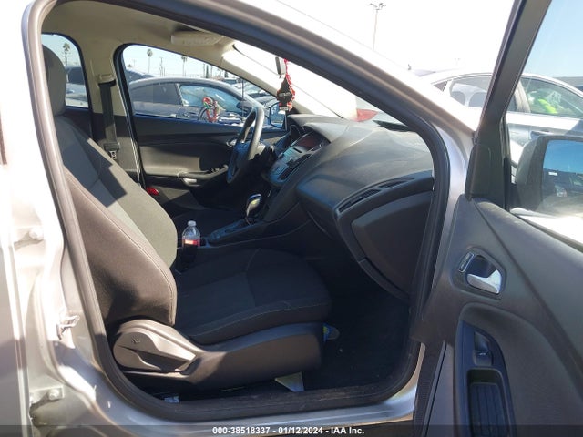 2015 FORD FOCUS SE VIN: 1FADP3F26FL244742