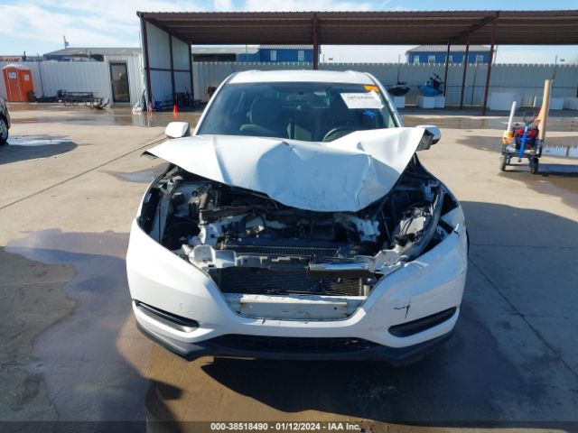3CZRU5H35JM718014 Honda HR-V LX
