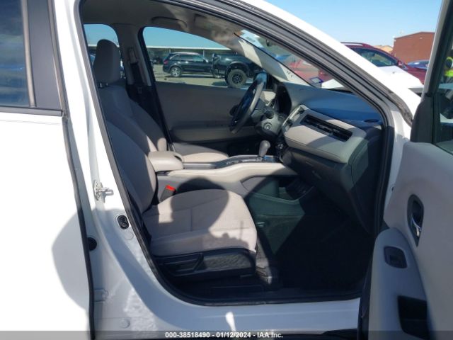 3CZRU5H35JM718014 Honda HR-V LX