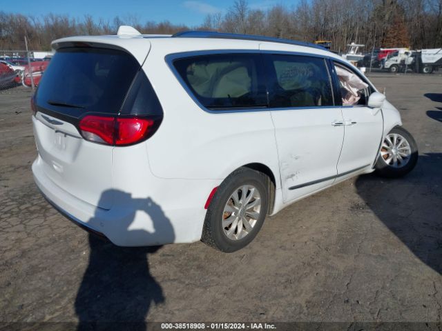 2019 CHRYSLER PACIFICA 2C4RC1BGXKR507656 Photo 3
