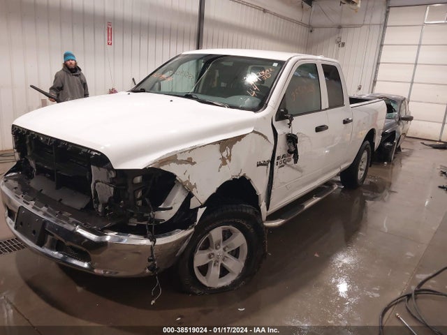 1C6RR7FT7LS138173 RAM 1500 Classic Tradesman Quad Cab 4x4 6'4 Box