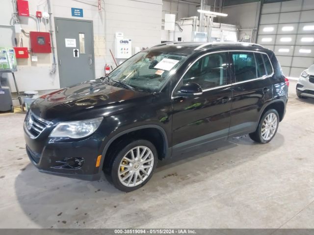 2011 VOLKSWAGEN TIGUAN WVGBV7AXXBW547951 Photo 1