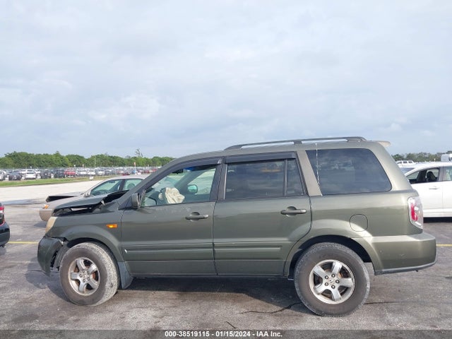 2006 HONDA PILOT EX VIN: 2HKYF18446H512127