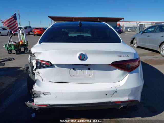 ZARFAEBNXJ7562919 Alfa Romeo Giulia Rwd