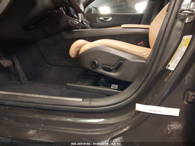 LYVA22RL4JB087574 Volvo Xc60 T6 Inscription