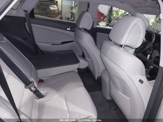 2016 HYUNDAI TUCSON SE VIN: KM8J3CA45GU038787