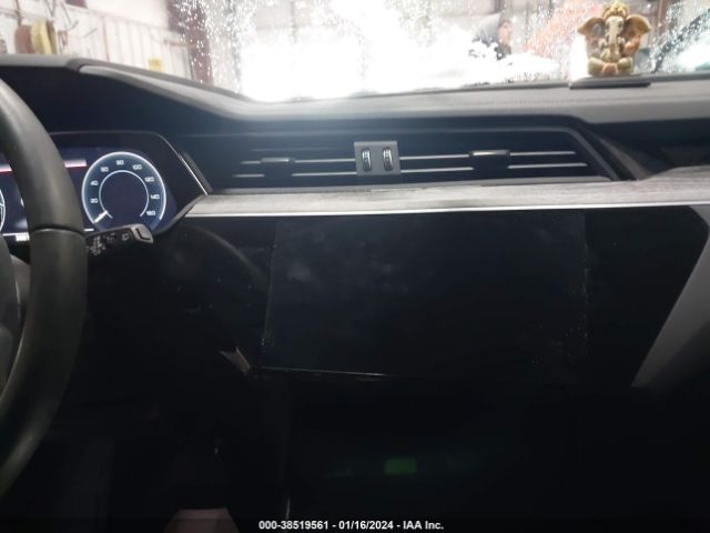 WA1AAAGE2MB025785 Audi E-tron Premium Quattro