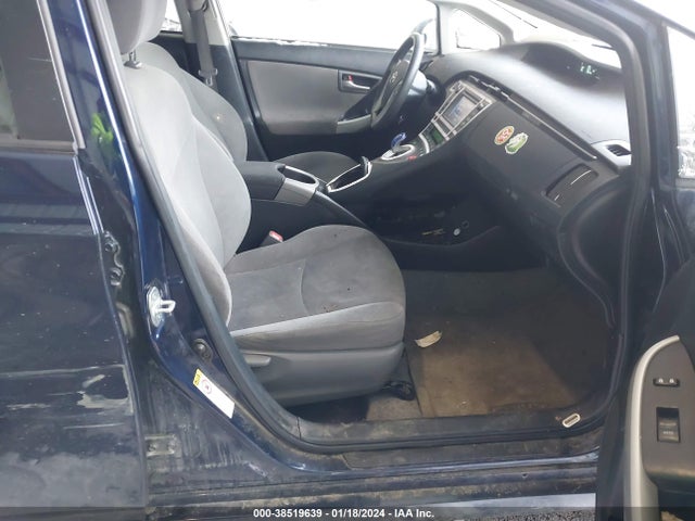 Toyota Prius Three 2014 JTDKN3DU6E1758127 Image 5