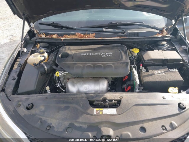 Chrysler 200 Limited Platinum 2017 1C3CCCAB6HN500303 Image 10
