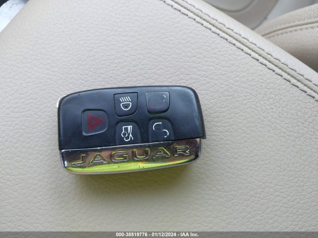 2015 JAGUAR XF SAJWA0FS3FPU67513 Photo 10