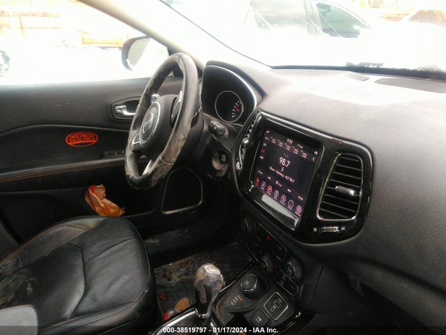 3C4NJDCB8LT238970 Jeep Compass Limited 4x4