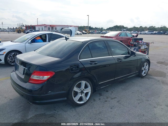 2011 MERCEDES-BENZ C 300 LUXURY/SPORT VIN: WDDGF5EBXBA509309