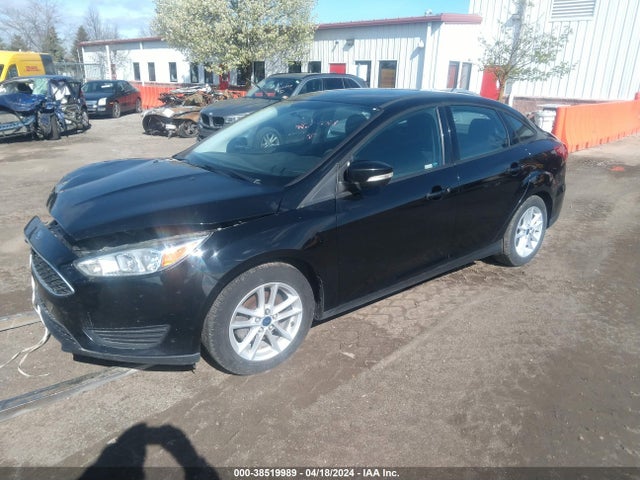 Ford FOCUS SE 2017 1FADP3F23HL332263 Image 2