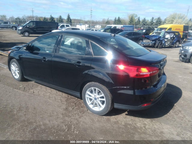Ford FOCUS SE 2017 1FADP3F23HL332263 Image 3