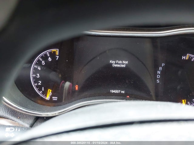 Jeep Grand Cherokee Laredo 2015 1C4RJEAG4FC668677 Image 14