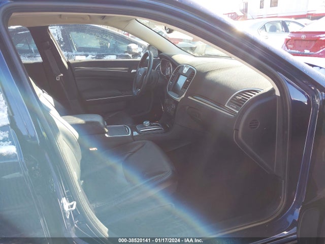 Chrysler 300 Limited 2016 2C3CCARG5GH334805 Image 5