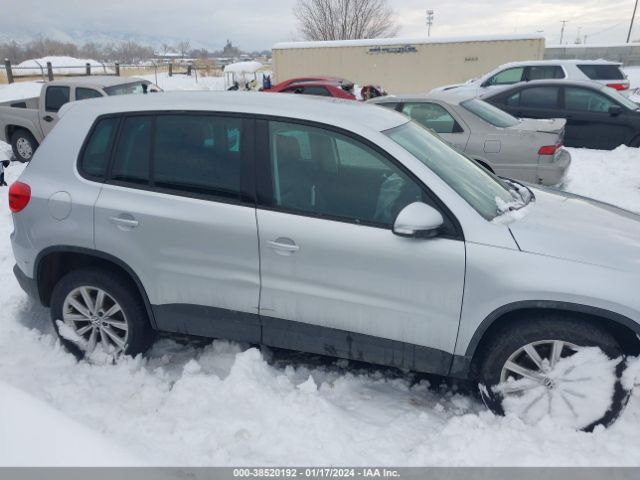 WVGBV3AX0EW056463 Volkswagen TIGUAN SE