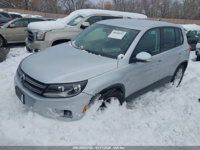 WVGBV3AX0EW056463 Volkswagen TIGUAN SE