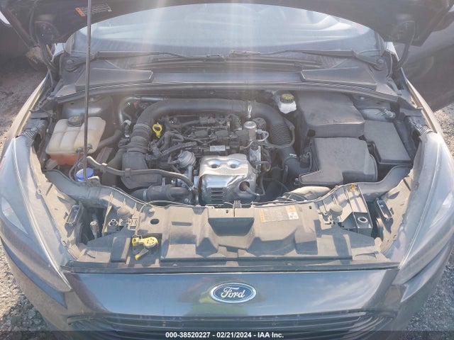 Ford FOCUS SE 2018 1FADP3FE1JL204586 Image 10