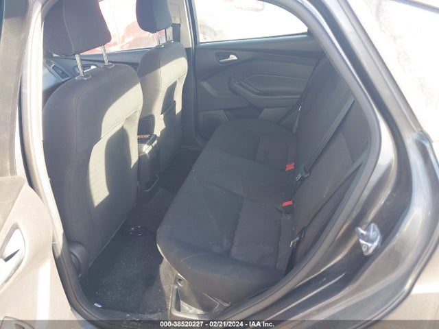 Ford FOCUS SE 2018 1FADP3FE1JL204586 Image 8