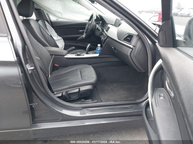 WBA8A9C5XGK618515 BMW 320i