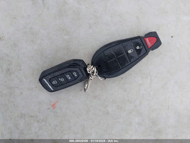 1C4PJLAS2GW370614 Jeep Cherokee Altitude