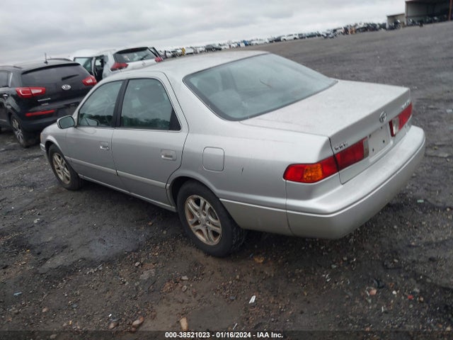 2001 TOYOTA CAMRY LE VIN: 4T1BF22K61U129237