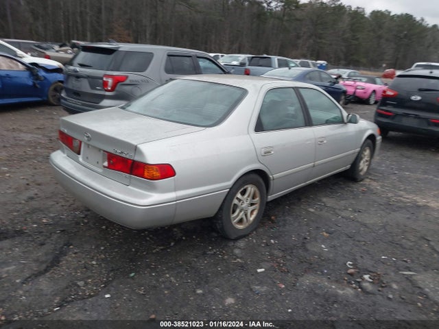 2001 TOYOTA CAMRY LE VIN: 4T1BF22K61U129237