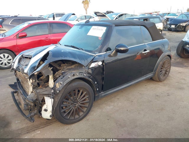 2013 MINI CONVERTIBLE WMWZP3C5XDT551016 Photo 1